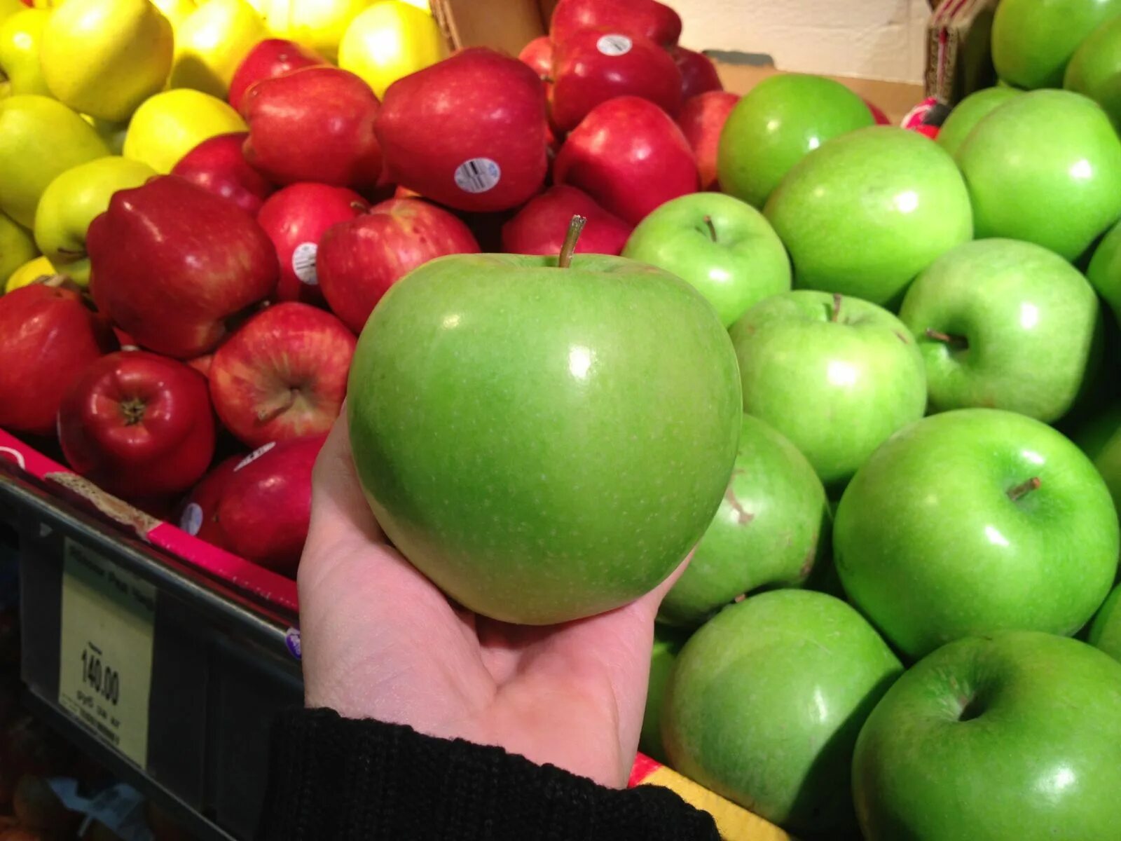 От яблок можно поправиться. Яблоки для диабетиков. 10 Яблок. Яблоки помогают похудеть. Сорт яблок кронштейн.