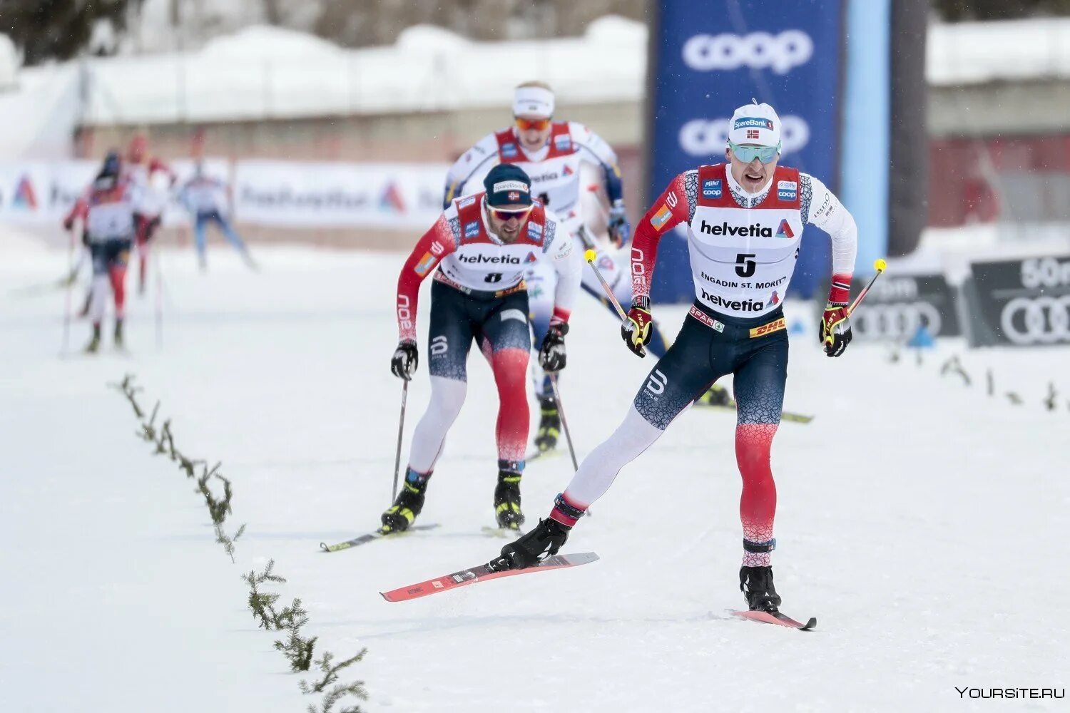 Гонка преследования лыжные гонки мужчины сегодня. Симен Хегстад Крюгер Норвегия. Крюгер Симен лыжник. Симен Крюгер лыжные гонки. Симен Хегстад Крюгер фото.