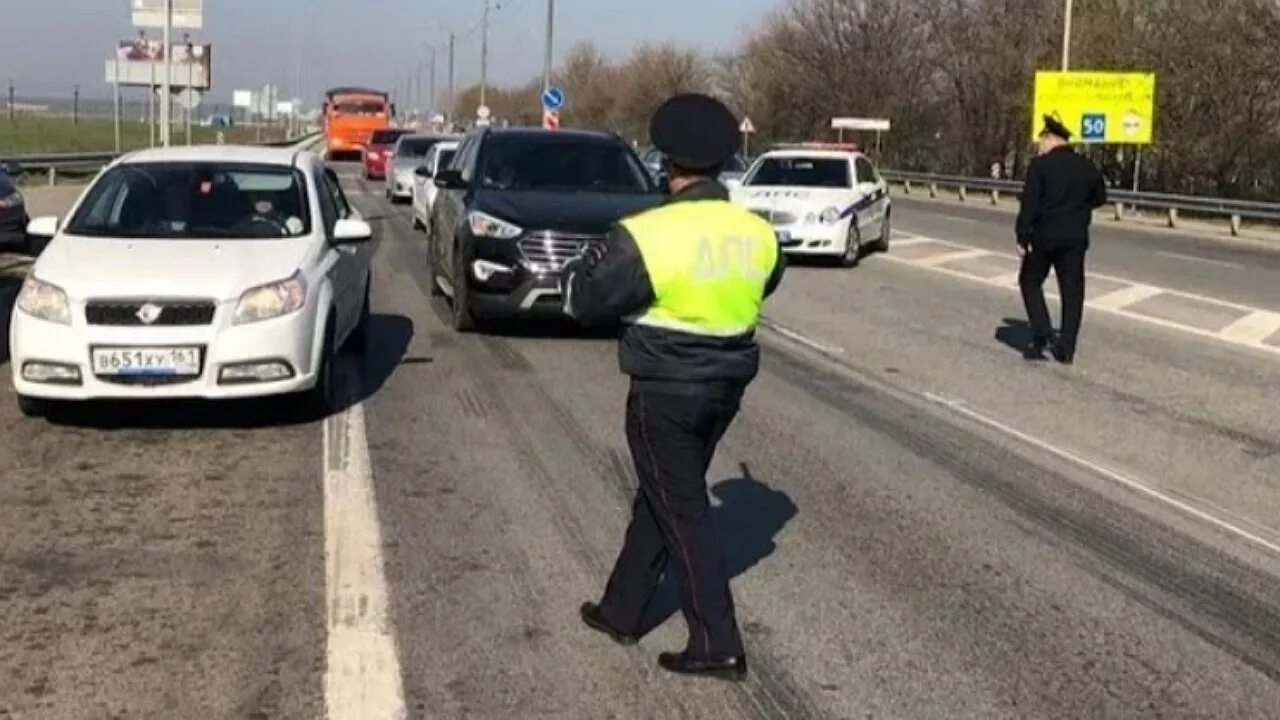 Въезд в ростов на дону сегодня. Пост ДПС Ростов на Дону. Инспектор ДПС. Пост ГАИ В Ростовской области. Гаишники Ростова на Дону.