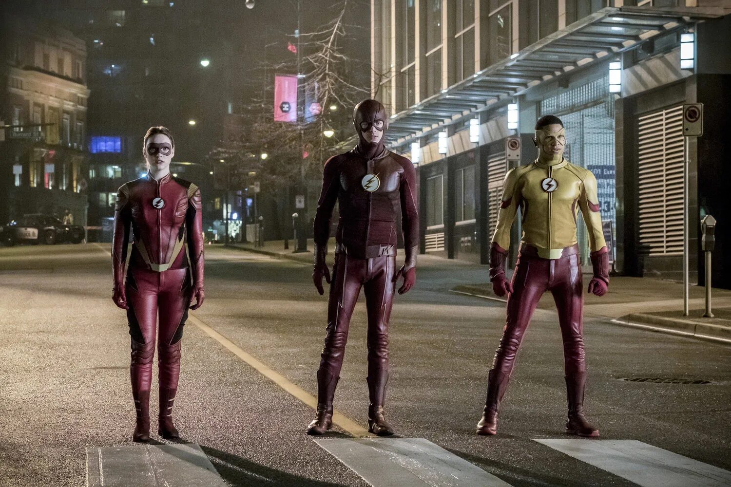 Click flash. Грант гастин савитар. импульс флэш сериал. грант гастин the flash. грант гастин обратный флэш.