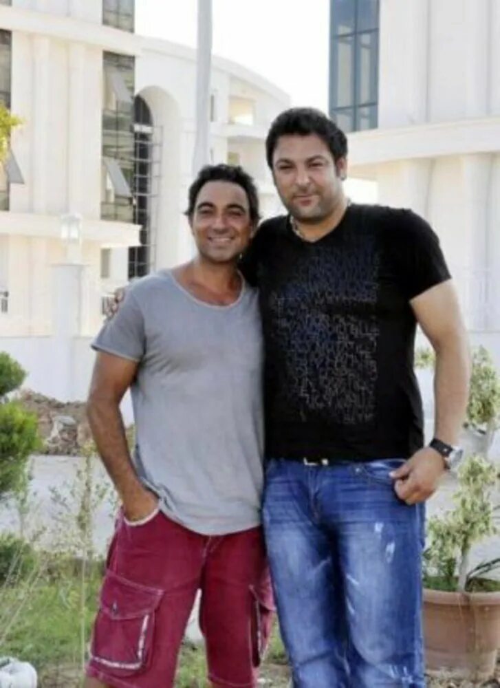 Сюмбюль ага. Селим байрактар актер. Сюмбюль ага актер. Сюмбюль ага в жизни. Сюмбюль ага в жизни.