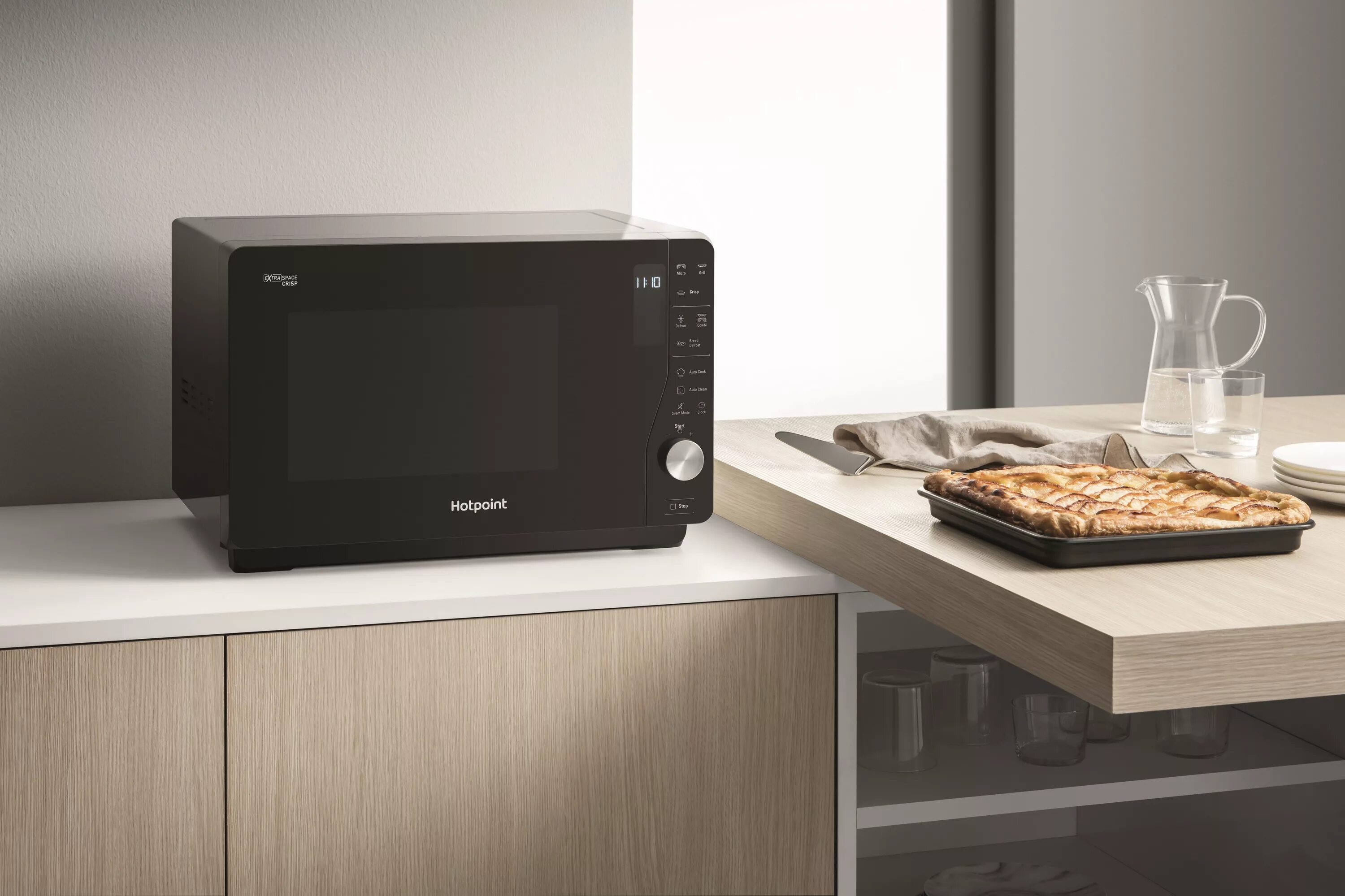 Hotpoint Extra Space микроволновка. Микроволновая печь Microwave Oven. Hotpoint Extra Space crisp. Микроволновая печь Bork w702.