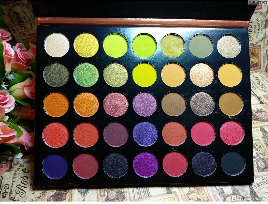 Необычные палетки. Tf cosmetics палетка для макияжа artist color set 20. Большая палетка теней. Палетка мак 16 цветов. Самая большая палетка теней в мире.