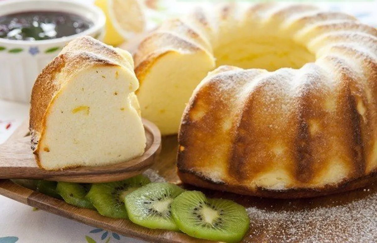 Что можно приготовить из творога выпечку. Лимонный творожник. выпечка из творога. творожники с творогом. запеканка творожная.