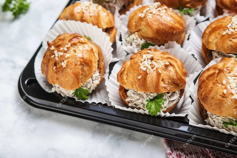 профитроли. профитроли с печеночным паштетом. профитроли на стол. профитроли на стол. профитроли закусочные.