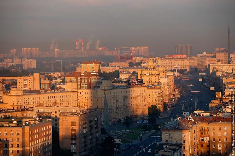 Москва видны район. Город Эстетика Россия. Эстетика города Москвы. Город просыпается. Золотой город Москва.