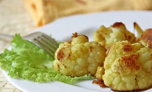 Цветная капуста в панировке. Жареная капуста в сухарях. Цветная капуста жареная в панировке. Цветная капуста в панировочных сухарях. Цветная капуста в сухарях.