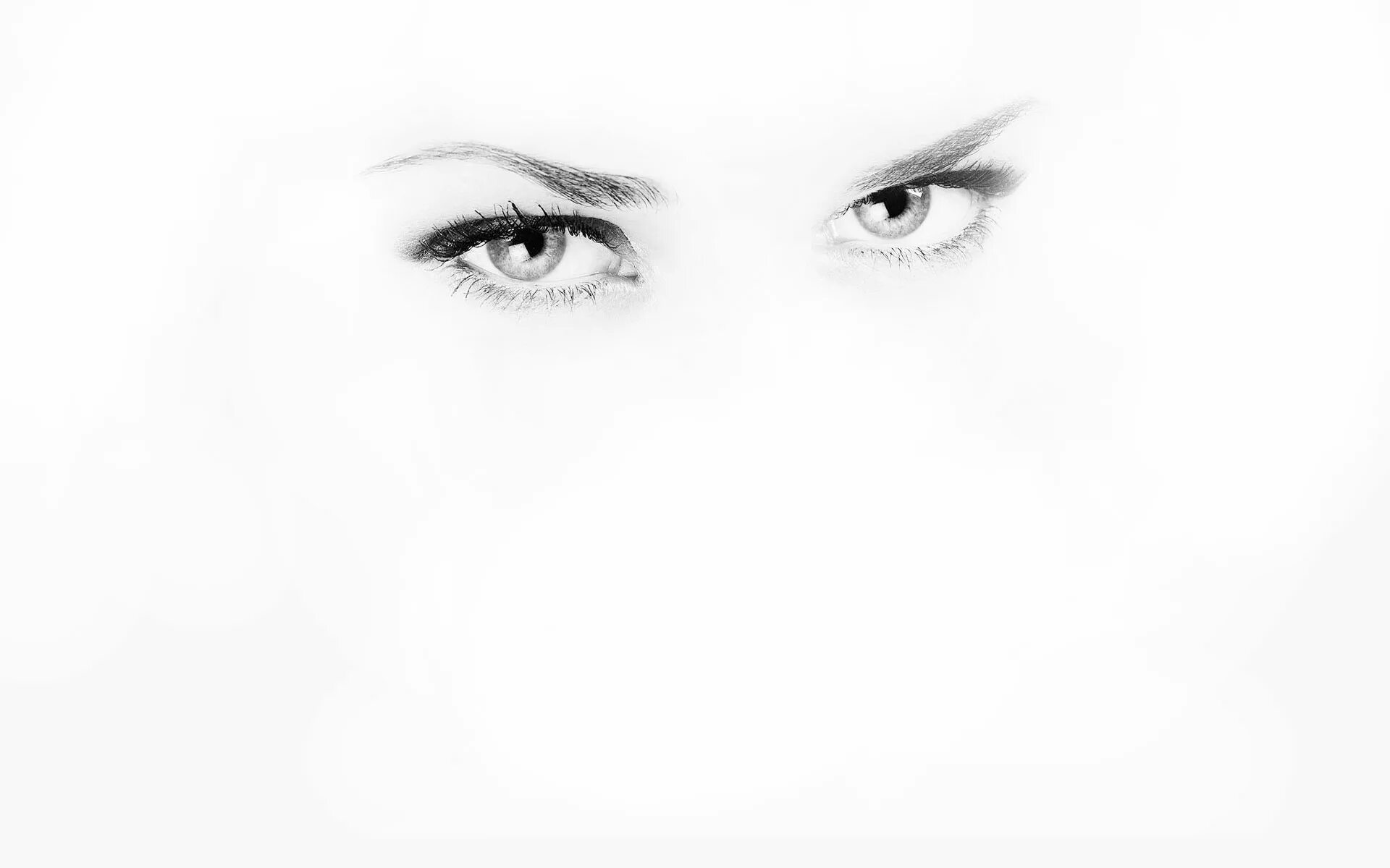 красивое лицо на белом фоне. лицо девушки на прозрачном фоне. девушка клипарт. симона попоска. макияж для брюнеток.