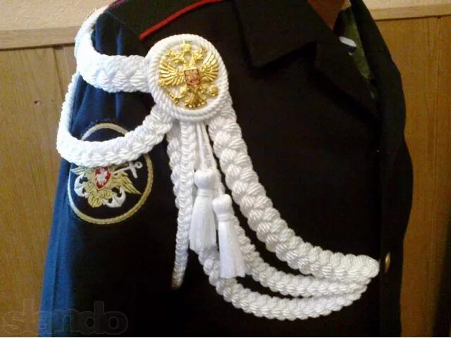 Как пришить аксельбант на китель парадной формы. Аксельбанты 1812. адмиральский аксельбант. аксельбант генеральский 1812. аксельбант дембельский белый.