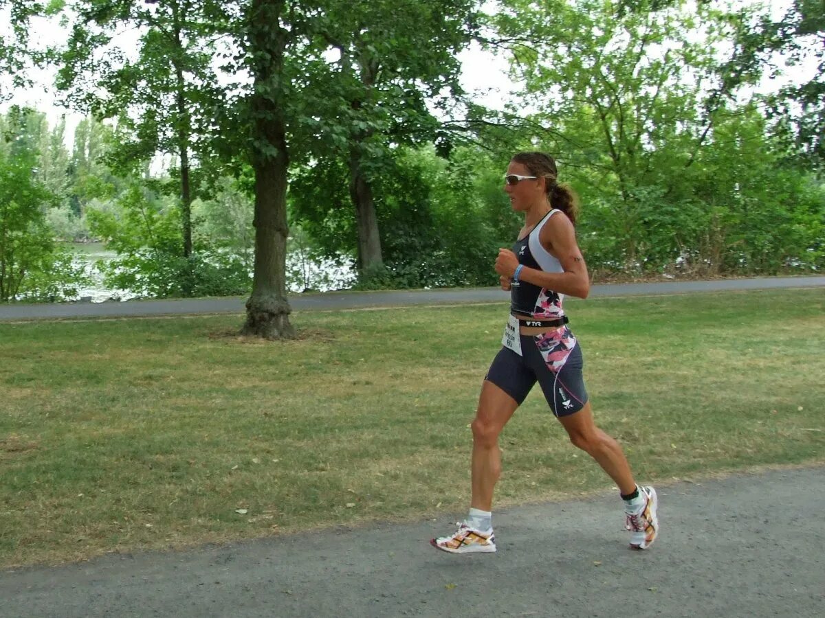 Person 18. Крисси Веллингтон. Крисси Веллингтон (Англия),. Крисси Веллингтон триатлон. Крисси Веллингтон, США.