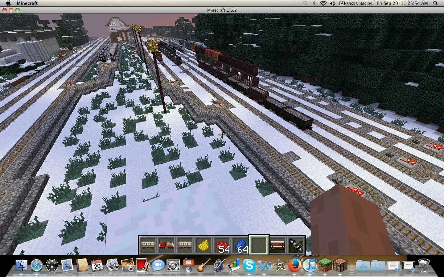 Traincraft 4 2 1. ЖД вокзал майнкрафт. Мод Traincraft 1.12.2. Minecraft 1.12.2 Железнодорожная станция.