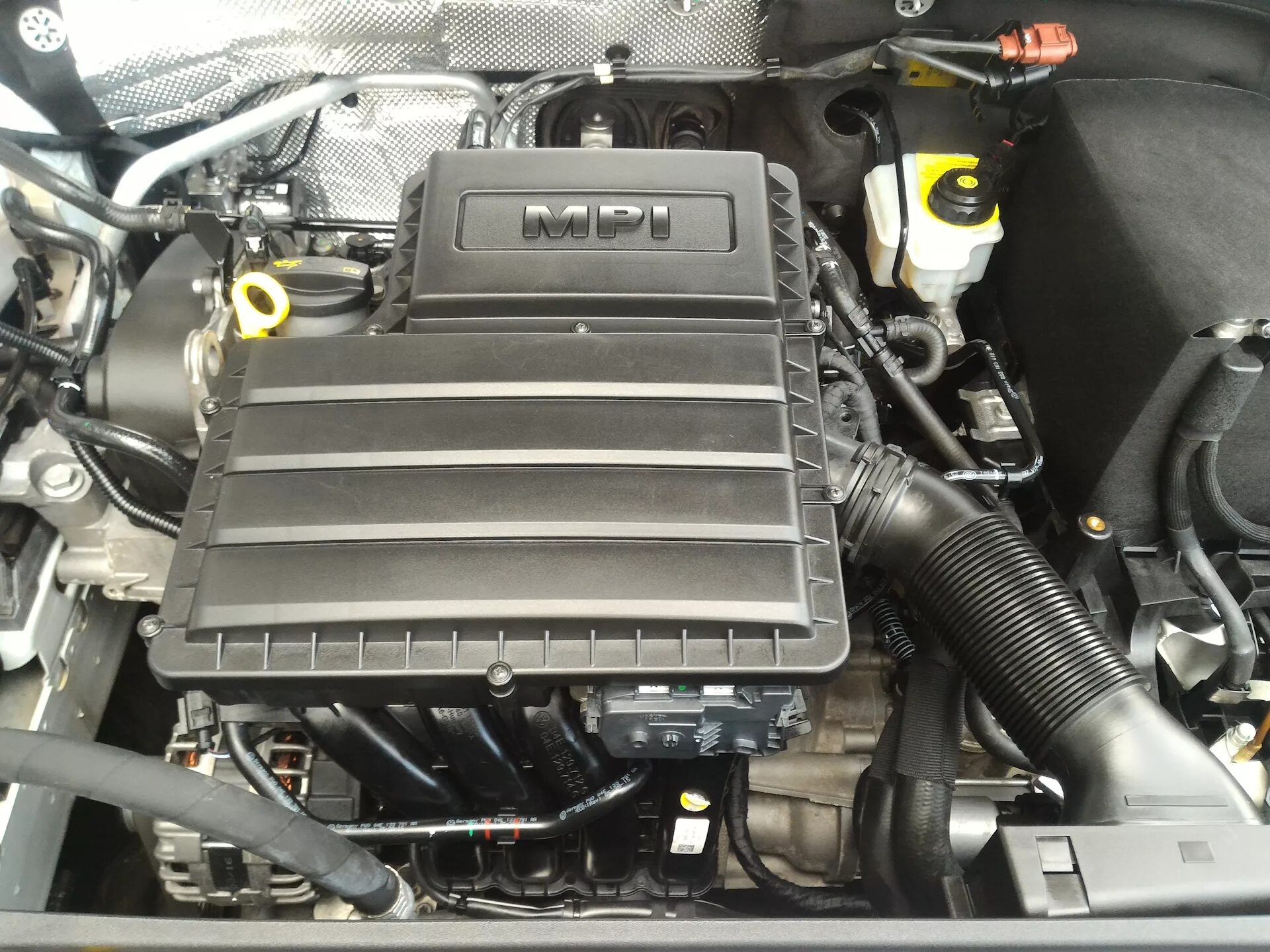 Volkswagen mpi. Мотор 1.6 CFNA Jetta 6. VW 1.6 MPI двигатель. MPI мотор Фольксваген Джетта. Двигатель Фольксваген Джетта 2016.