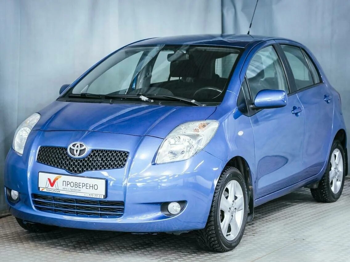 Toyota Yaris II 1.3. Toyota Yaris 2007 1.3. Тойота Ярис 2007 синяя. Тойота Ярис автомат 2007.