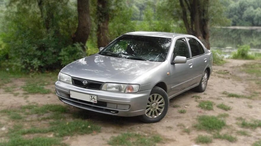 Nissan Almera 1998 1.4. Ниссан Альмера 98г. Ниссан Альмера н 15 серебристая. Nissan Almera n 15 98 года.