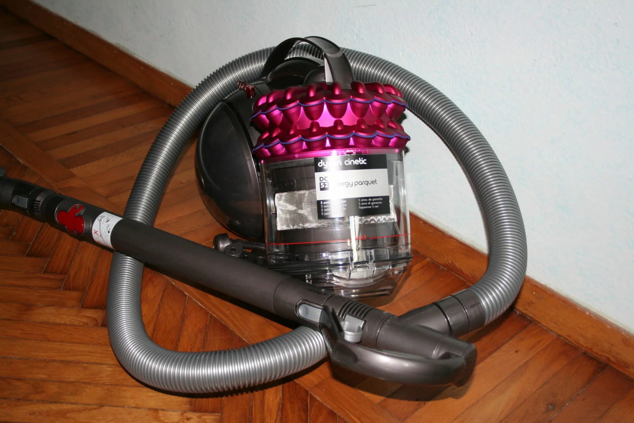 Пылесос Дайсон циклонный. Dyson пылесос циклонный. Пылесос Dyson ds52. Фильтр циклона пылесоса Dyson.