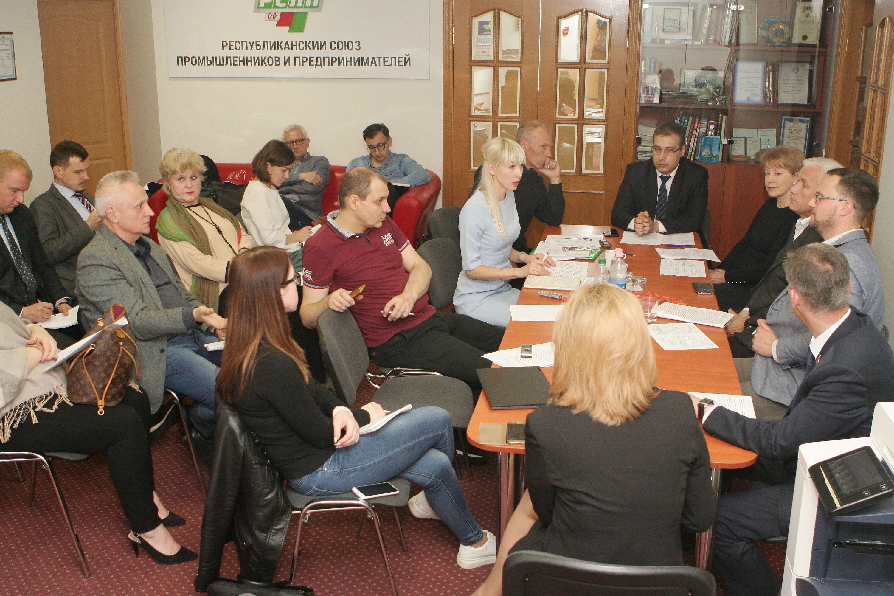 общество промышленников. союз предпринимателей и промышленников россии. российский союз промышленников и предпринимателей. рспп логотип. здание российского союза промышленников и предпринимателей.