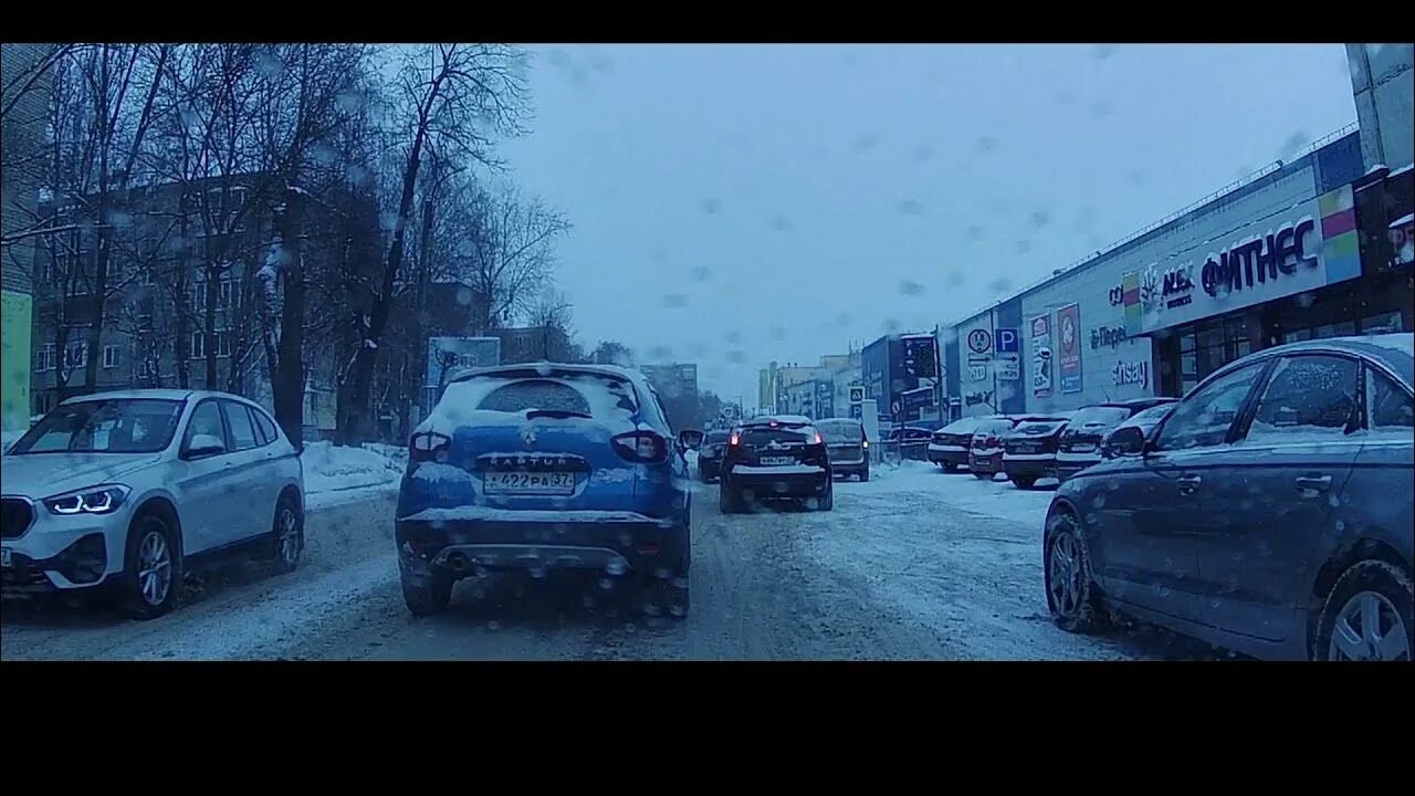 Зимой в городе было 36 открытых. Серебряный город Иваново парковка. Внутренняя парковка серебряного города Иваново. Иваново серебрянный город зимой. Парковка серебряный город.