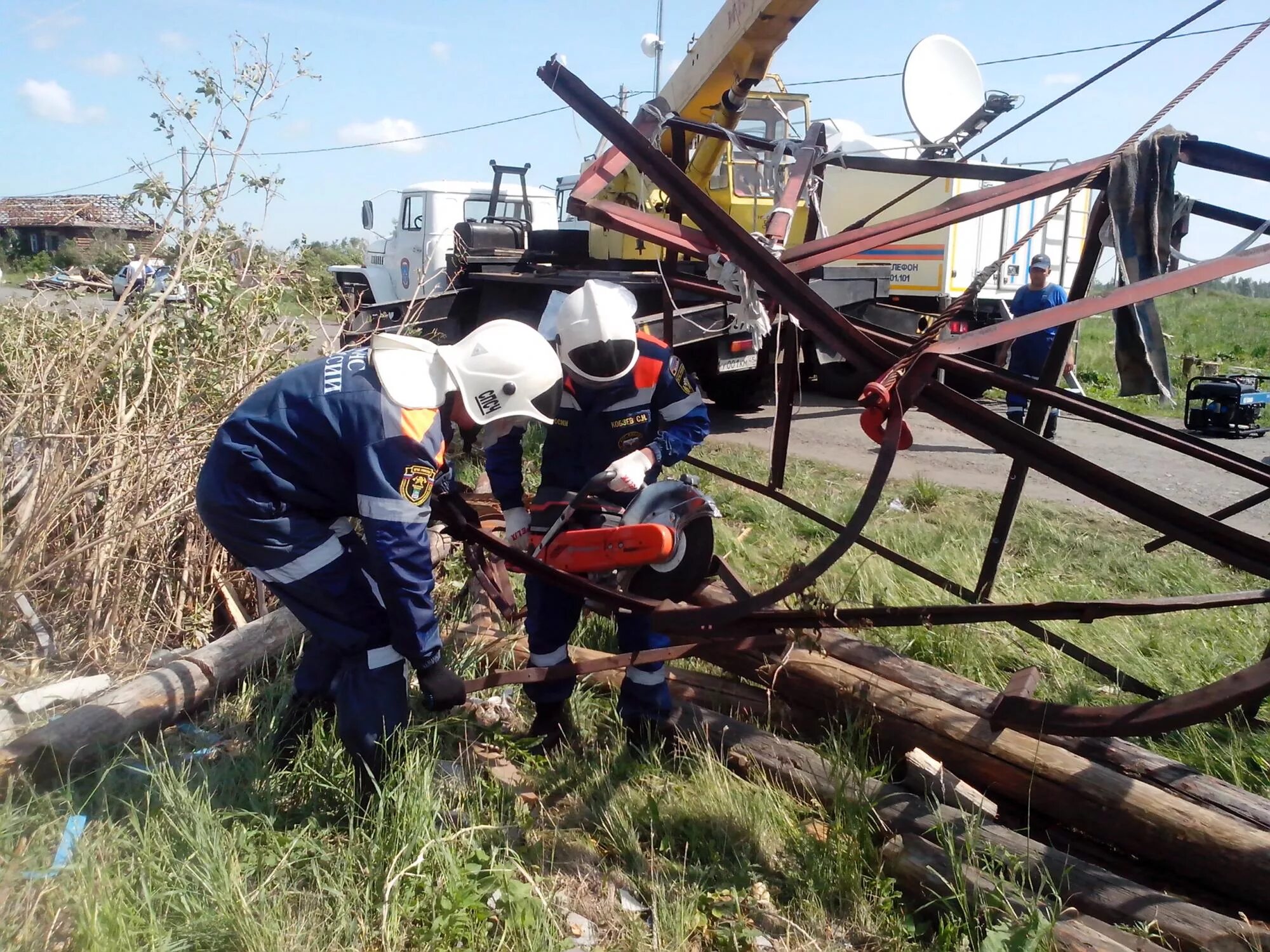 Аварийно восстановительные работы. Неотложные аварийно-восстановительные работы. Работы на сетях водоснабжения. Аварийно восстановительные работы рисунок. Восстановительные работы.