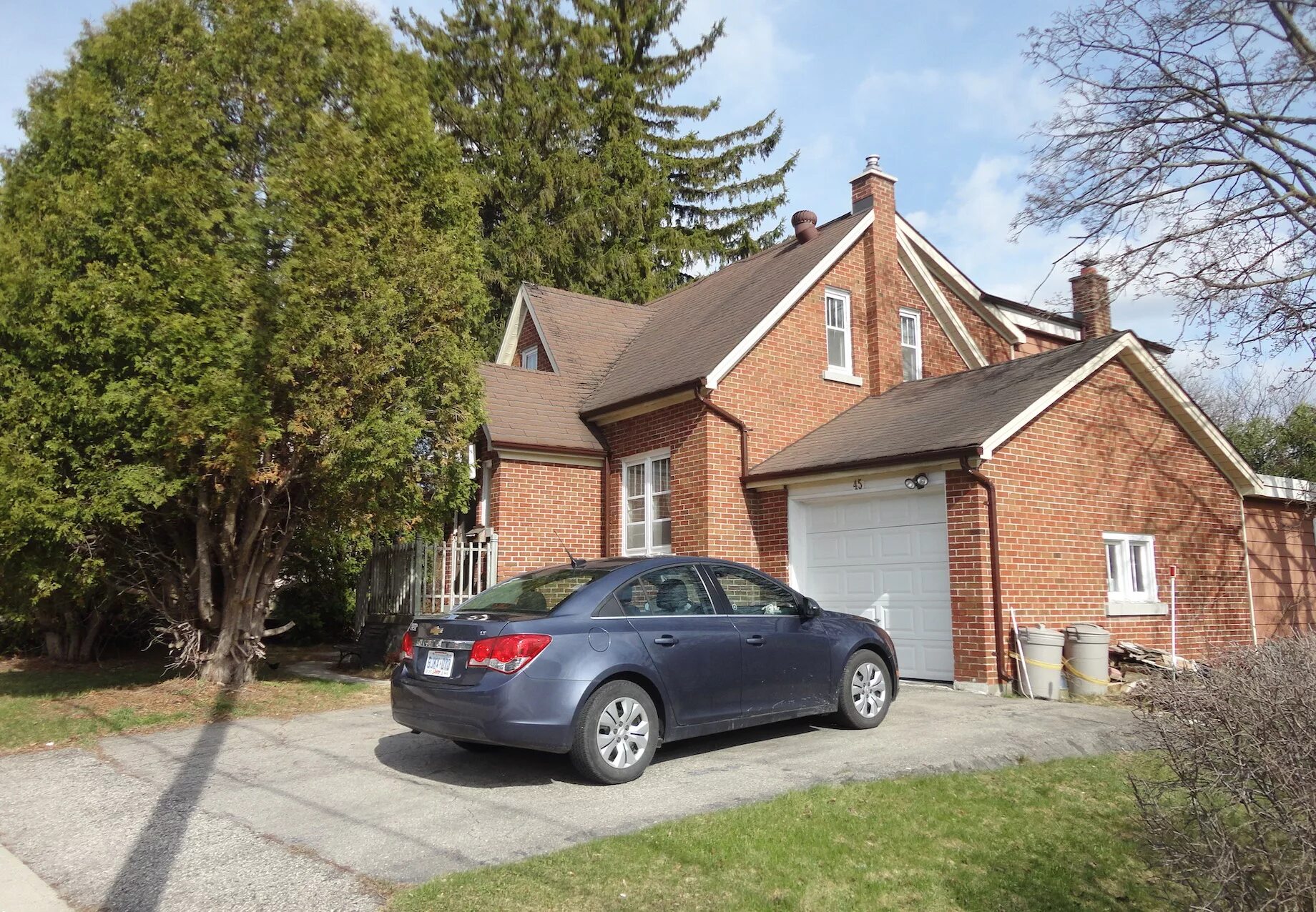 Drive House. Car near the House. In Front of the House. Drive near the House.