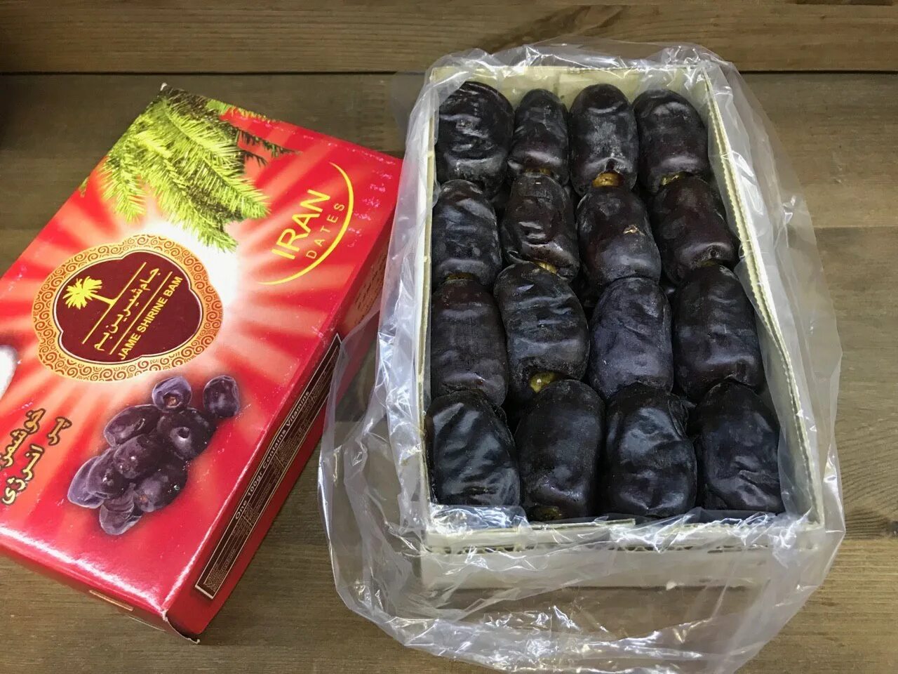 финики мазафати иран. финики иран коробка. коробка фиников. финики сушеные medjoul dates королевские с косточкой 200 г. коробка фиников.