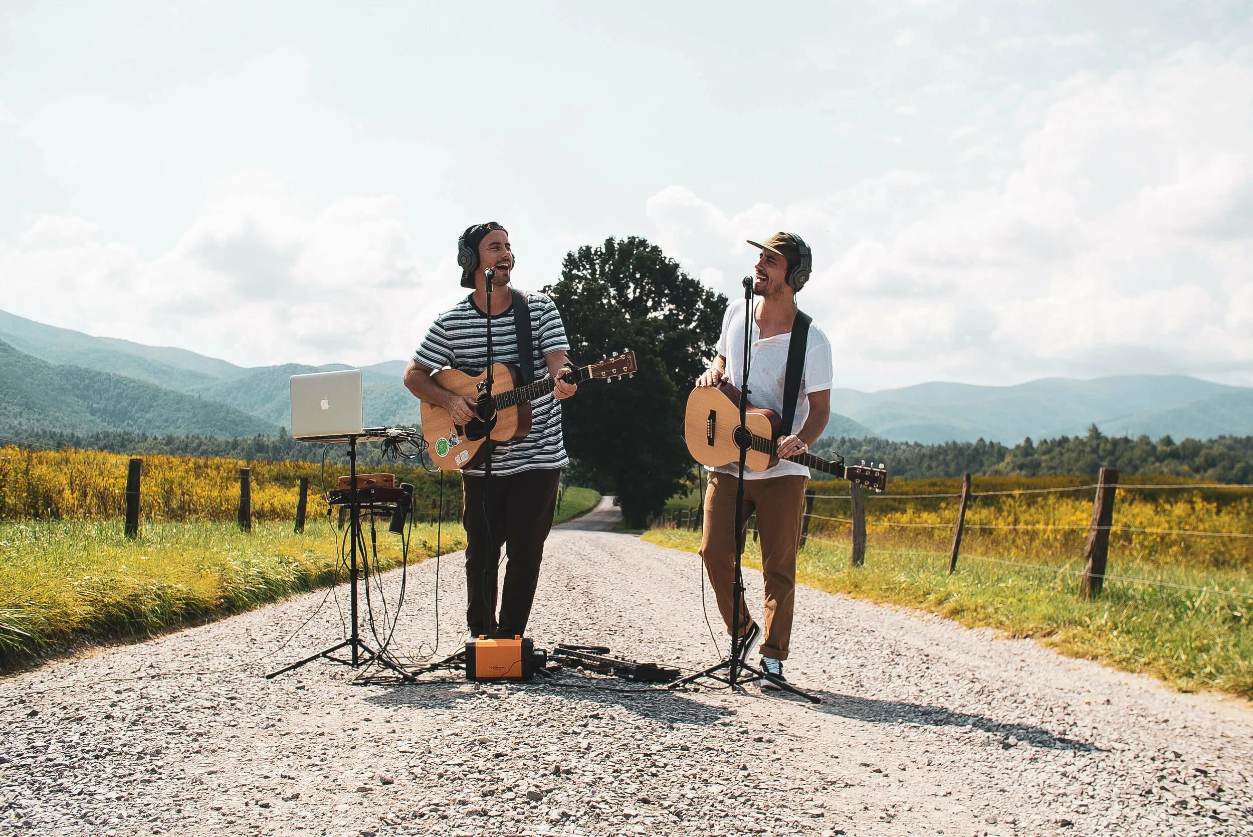 Music travel love. Music travel love группа. Путешествие рок. Music travel love группа. Музыка тревел.