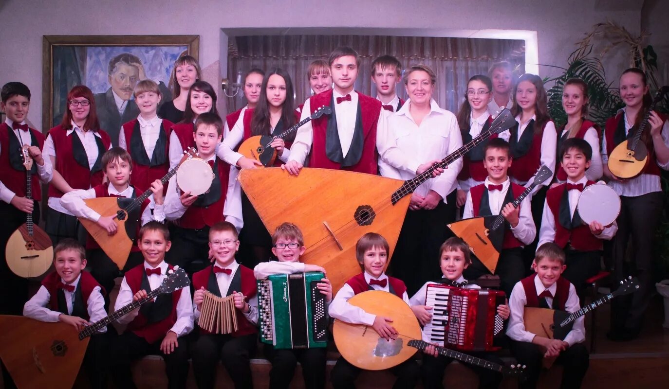 оркестр народных инструментов детям. оркестр русских народных инструментов дмш 4 вишневский 1997. детский оркестр народных инструментов. детский музыкальный ансамбль. оркестр трусских народных инструментов.