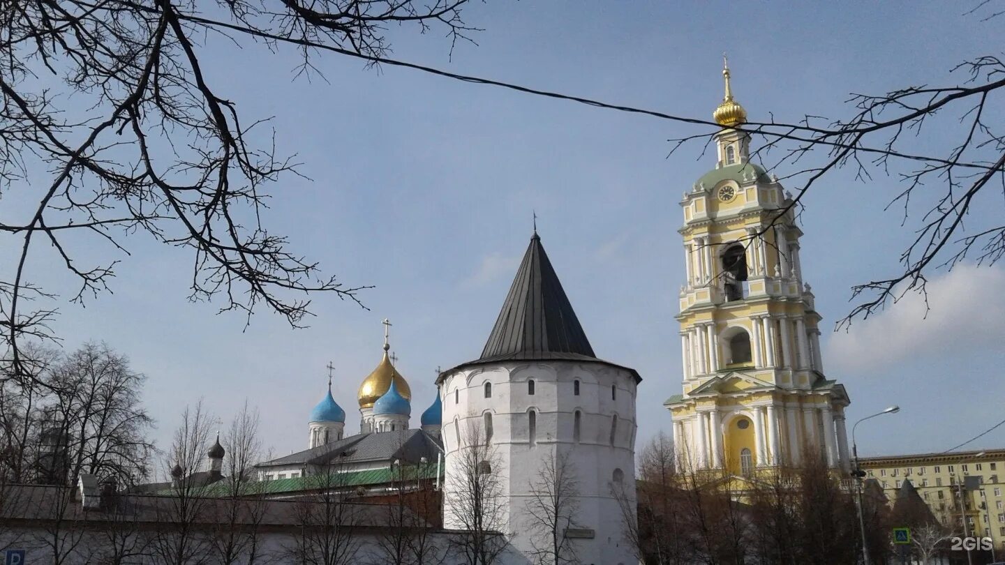 Москва крестьянская площадь 10 новоспасский монастырь. Новоспасский монастырь колокольня. Новоспасский монастырь площадь. Новоспасский монастырь Крестьянская 10 Москва. Мужской монастырь Сергия Радонежского Москва храм.