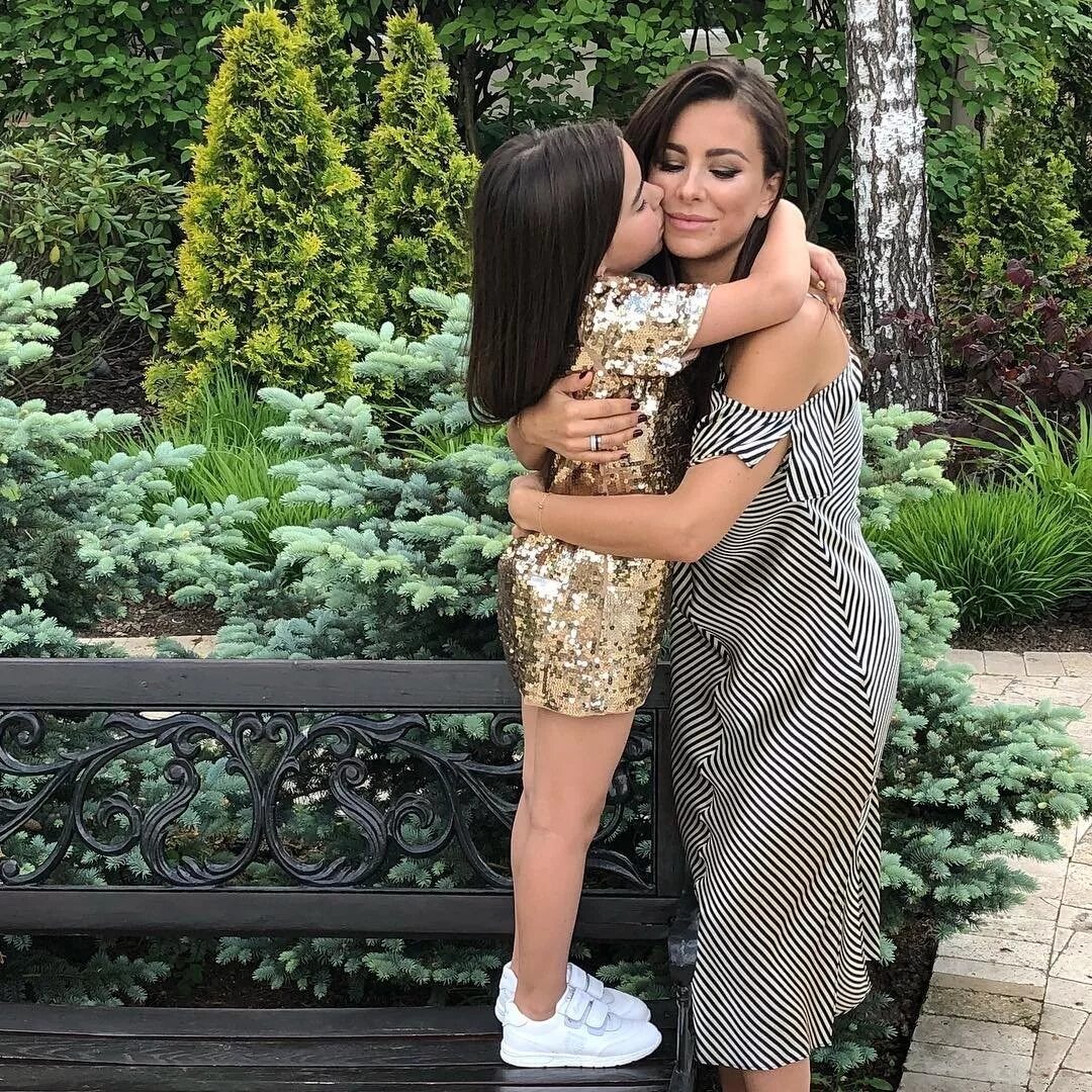 дети ани лорак сейчас. дочь ани лорак 2021. дочка ани лорак фото. дочка ани лорак сейчас. ани лорак и софия.