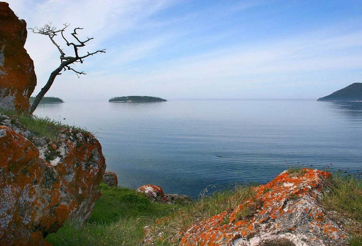 Большой остров байкала. Архипелаг Ушканьи острова на Байкале. Малые Ушканьи острова Байкал. Забайкальский национальный парк Ушканьи острова. Ушканьи острова Ольхон.