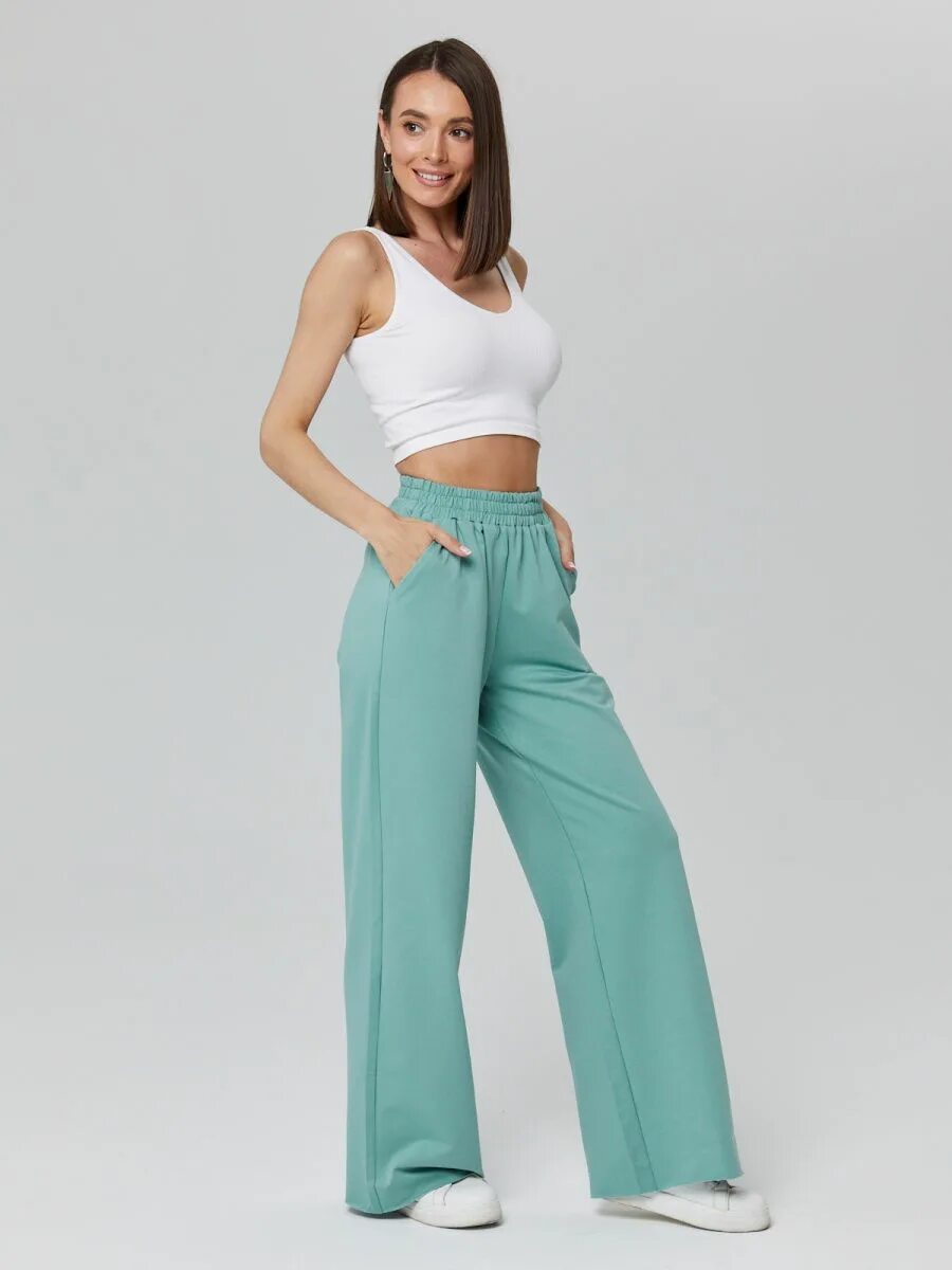 Брюки спортивные w nsw popper pant glm dnk. Штаны найк женские широкие. Штаны адидас женские клеш. Спортивные брюки клеш. Брюки спортивные расклешенные.