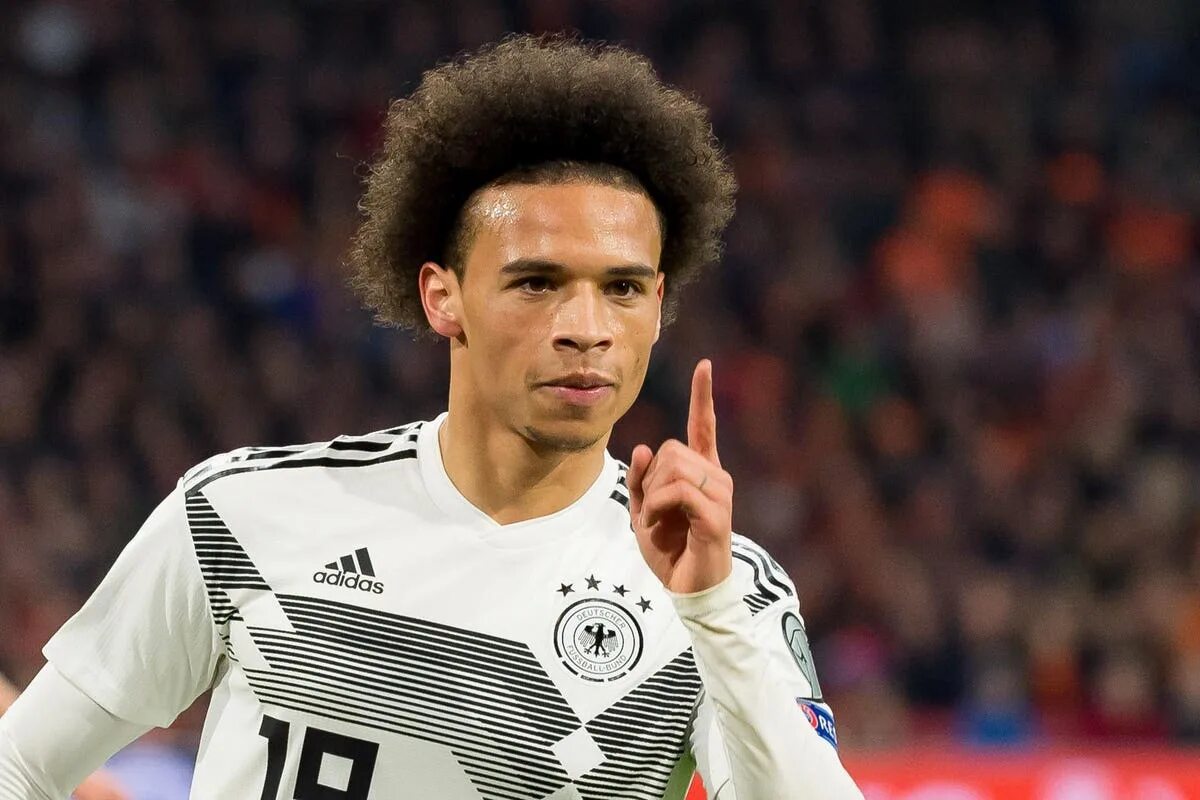 Leroy Sane футболист. Лерой Сане Германия. Сане футболист Бавария. Сане 2021.