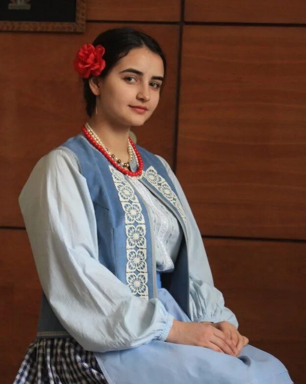 Национальный костюм гагаузов. Гагаузы и молдаване. Народы Молдавии Гагауз. Гагаузская Национальная одежда. Гагаузы происхождение что за нация