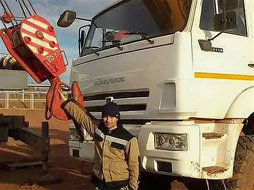 Крановщик автокрана. Машинист автокрана категории с. Работа в ульяновске автокрановщик. Работа в ульяновске автокрановщик. Автокрановщик в гидроком.