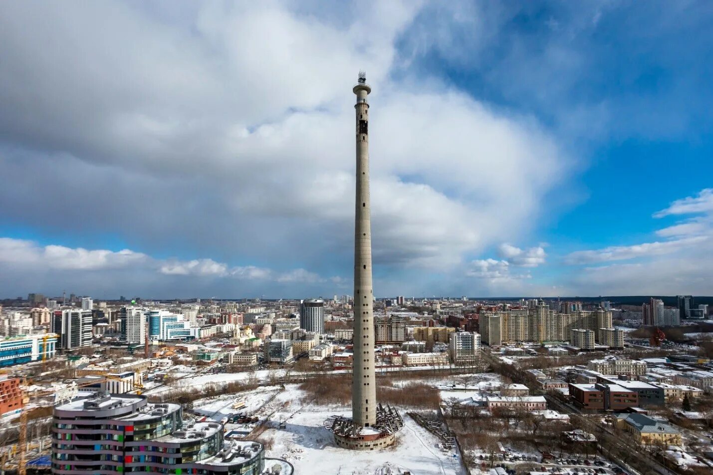 Башня екб. Башня екатеринбург. телебашня екатеринбург. телевизионная башня екатеринбург. недостроенная телевизионная башня екатеринбург.
