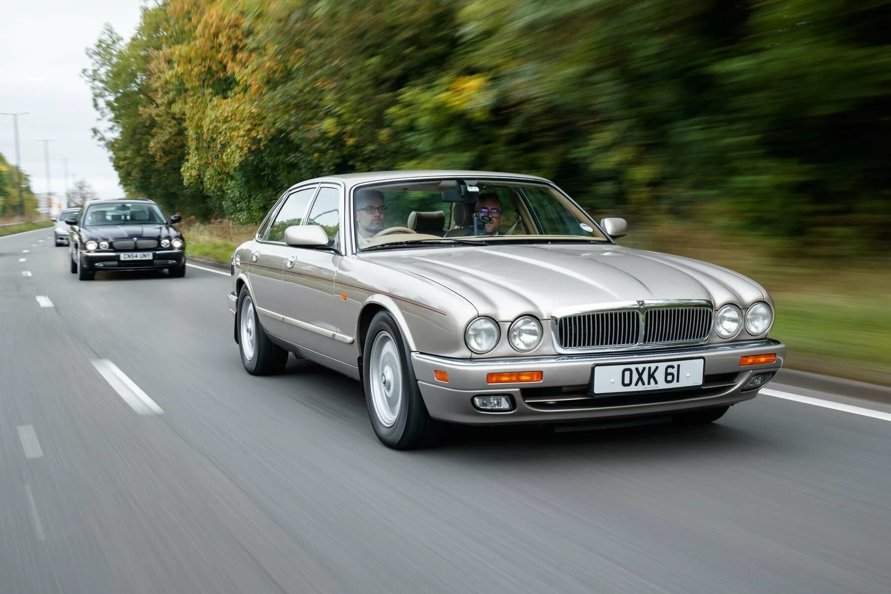 Jag автомобиль. Jaguar XJ x300. Ягуар XJ 300 Sovereign. Jaguar XJ 2 поколение. Jaguar XJ 300.