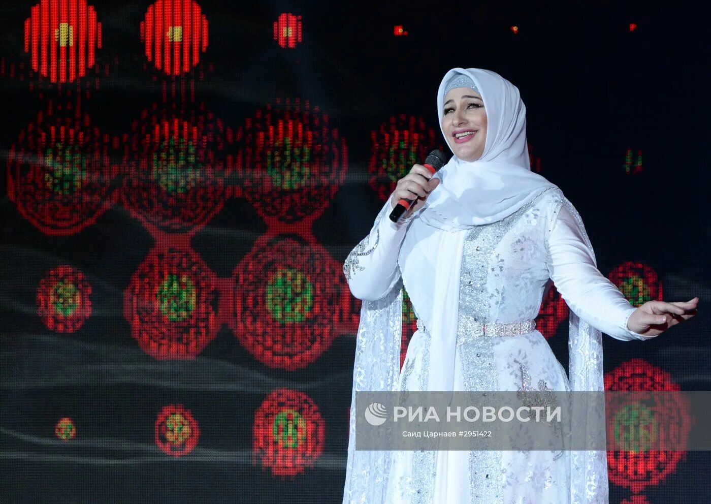 Макка межиева. Певица макка межиева. чеченская артистка макка межиева. народная артистка чеченской республики макка межиева.