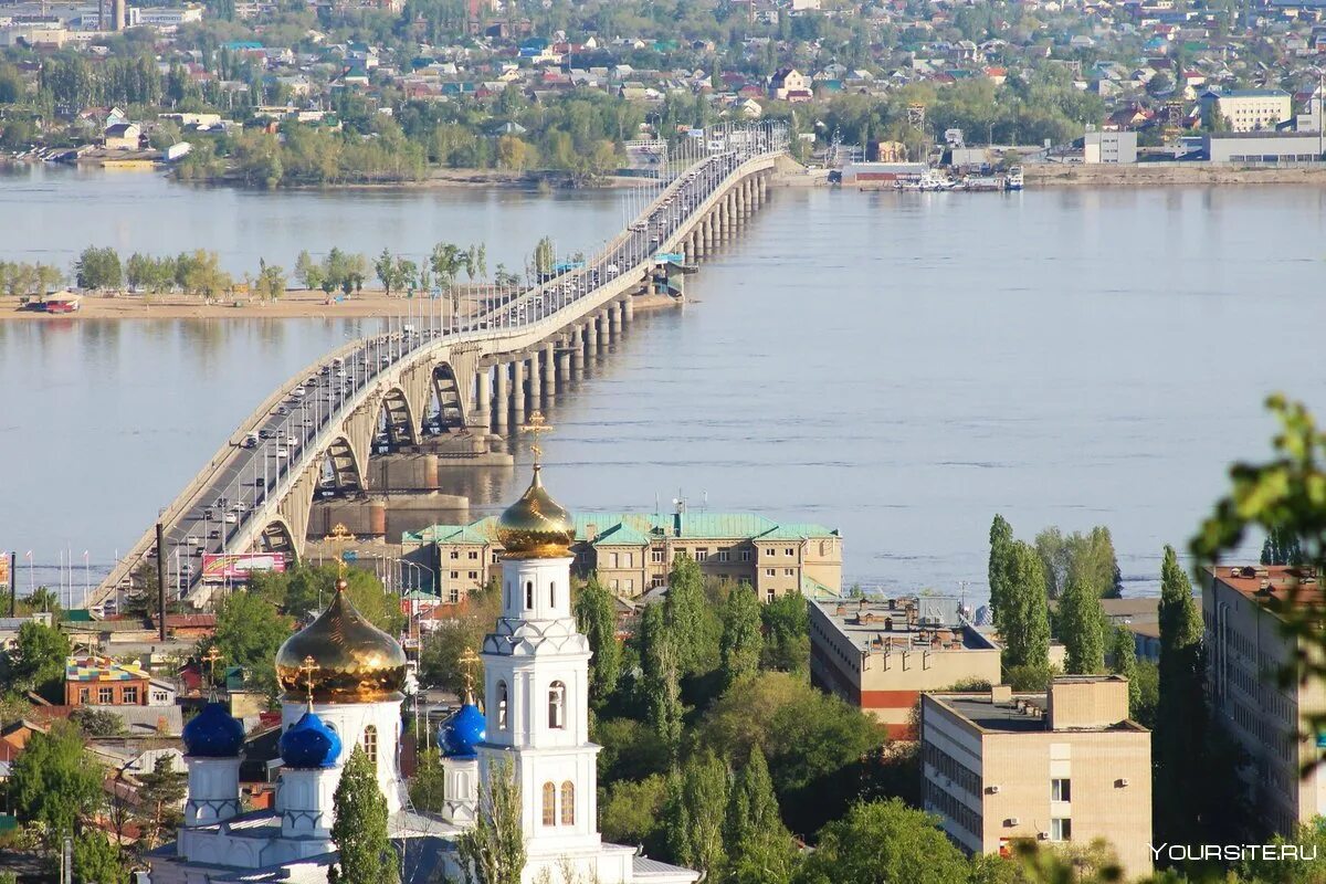 Река Волга Энгельс. Саратовский мост через Волгу с Соколовой горы. Река Волга Саратов. Саратов город на Волге.