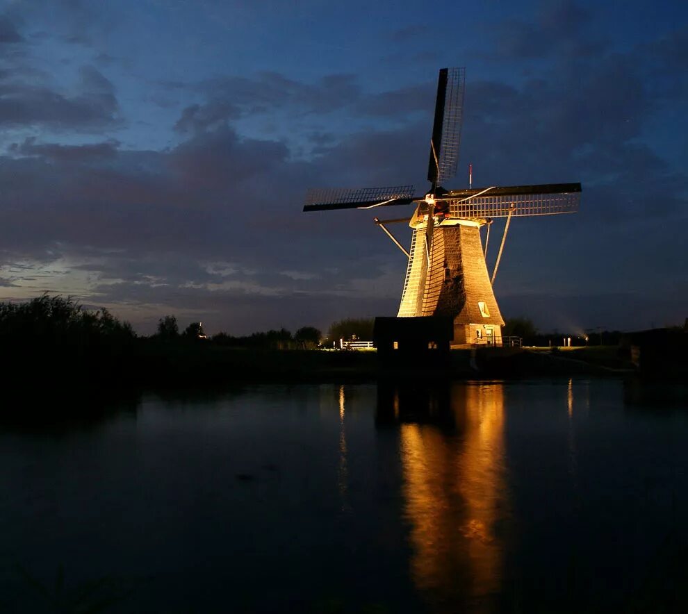 Киндердейк Нидерланды. Мельницы в Киндердейке Нидерланды. Ветряные мельницы в Киндердейке. Ветряная мельница Нидерланды.
