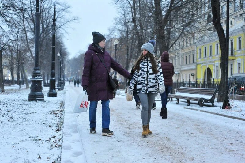 Зимой 10 градусов