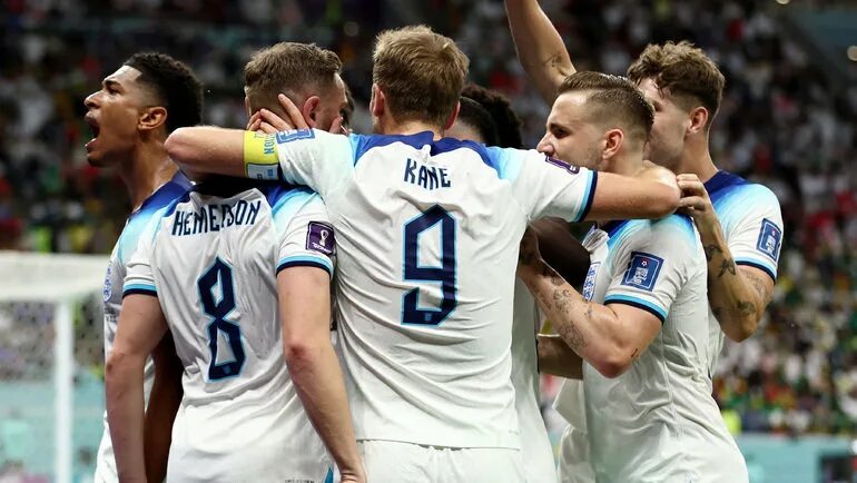 Немецкие футболисты. Нидерланды по турецки. Чехия футбол. Голландия футбол. Сборная нидерландов.