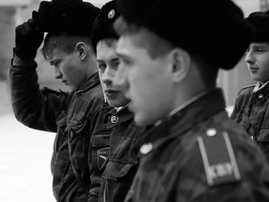 Фото солдата черно белая