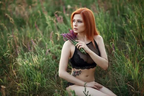 Wallpaper : portrait, redhead, women outdoors, kneeling, belly, black linge...