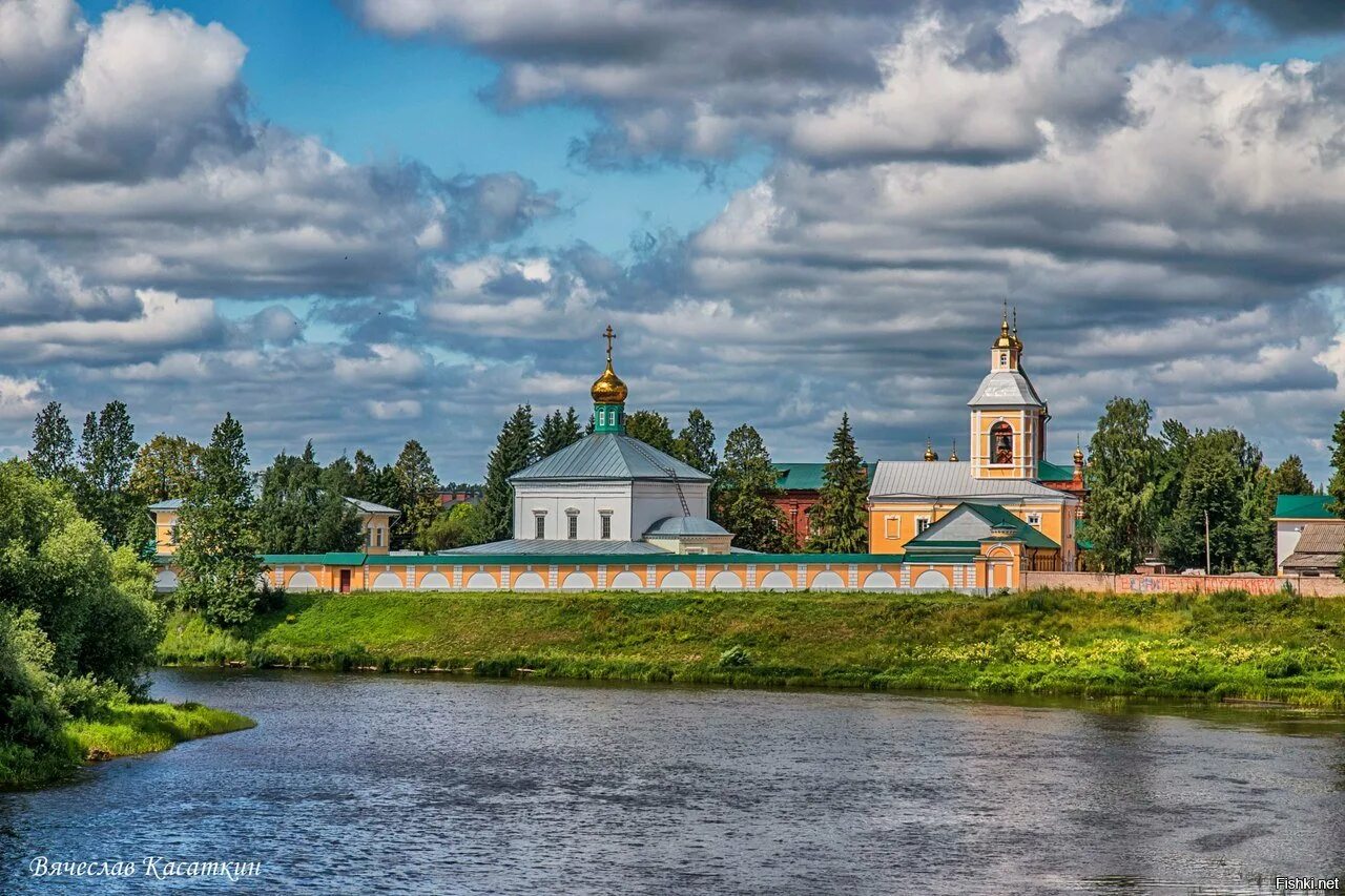 Свято-духов монастырь Боровичи. Духов монастырь Боровичи. Свято-духов Иаковлев Боровичский монастырь. Свято-духов монастырь в Боровичах Новгородской области. Новгородская область википедия