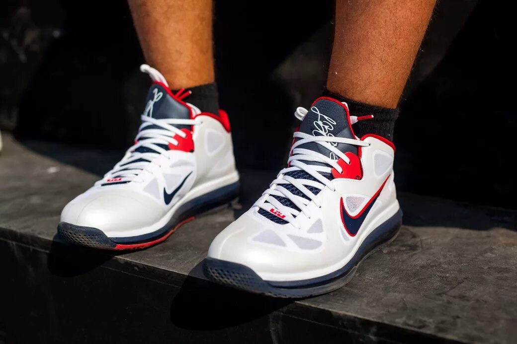 пара кроссовок без долгих раздумий