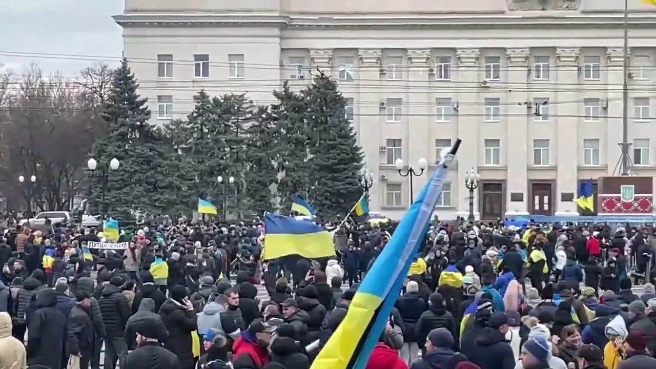 Херсон в чьих руках сейчас. Херсон сейчас видео. Херсон 11 11 2022. 02. Херсон сейчас видео.