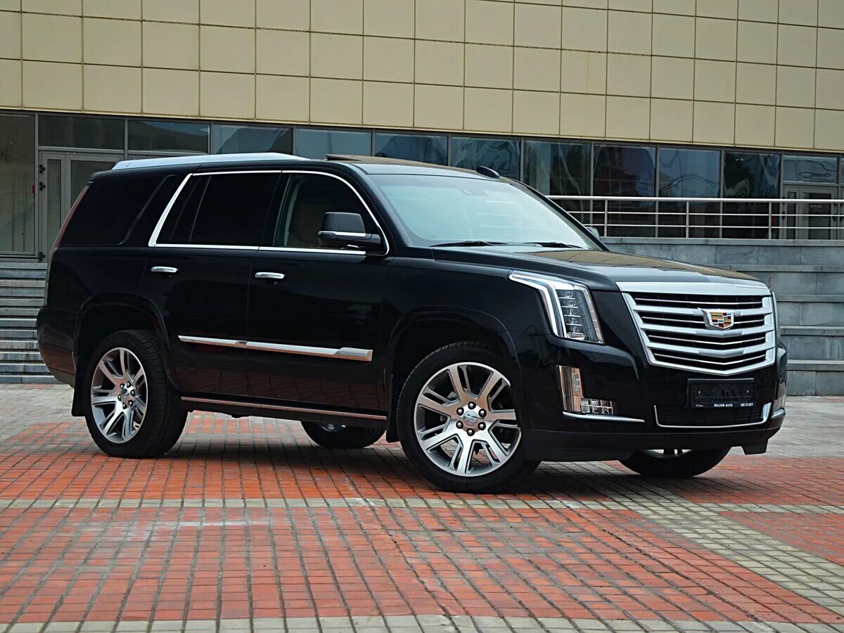 Cadillac escalade esv black. Cadillac escalade esv platinum. кадиллак дженерал моторс. кадиллак эскалейд 2017. черный кадиллак платина.