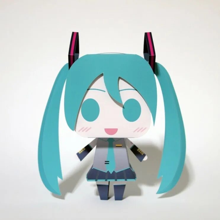 Пеперкрафт мику. Паперкрафт хацуне мику. Хатсуне мику фигурка из бумаги. Пеперкрафт мику. Хацунэ мику паперкрафт.