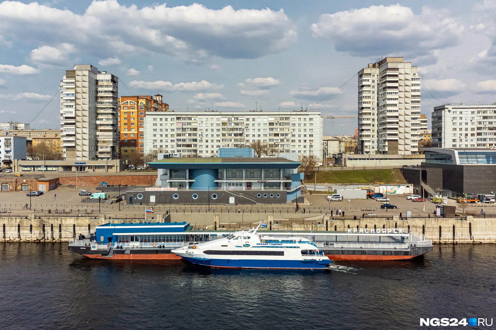 Прогулки по енисею красноярск 2025 до дивногорска. Красноярск усть мана теплоход. корабль красноярск дудинка. теплоход красноярск дивногорск. красноярск дивногорск по енисею.