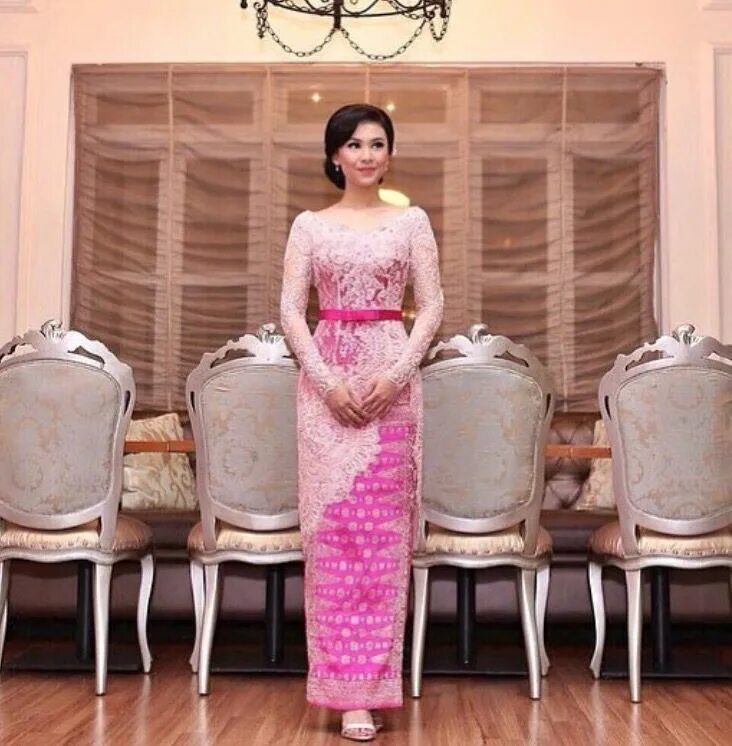 Kebaya merah di hotel. Kebaya indonesia. кебайя индонезия. kebayak merah vera kebaya.