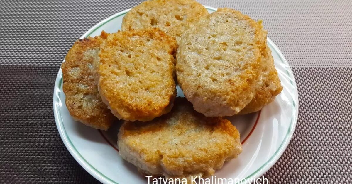 Котлеты из геркулеса и картошки. Котлеты с геркулесом. Постные котлеты из геркулеса и картошки. Геркулесовые котлеты рецепт. Постные котлеты из геркулеса без картофеля.